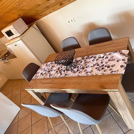 Esther Apartman Gyenesdiás Exteriér fotografie