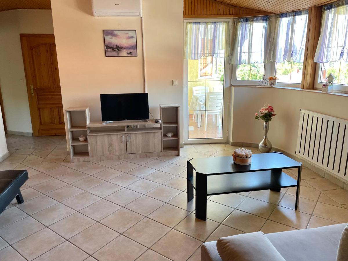 Esther Apartman Gyenesdiás Exteriér fotografie
