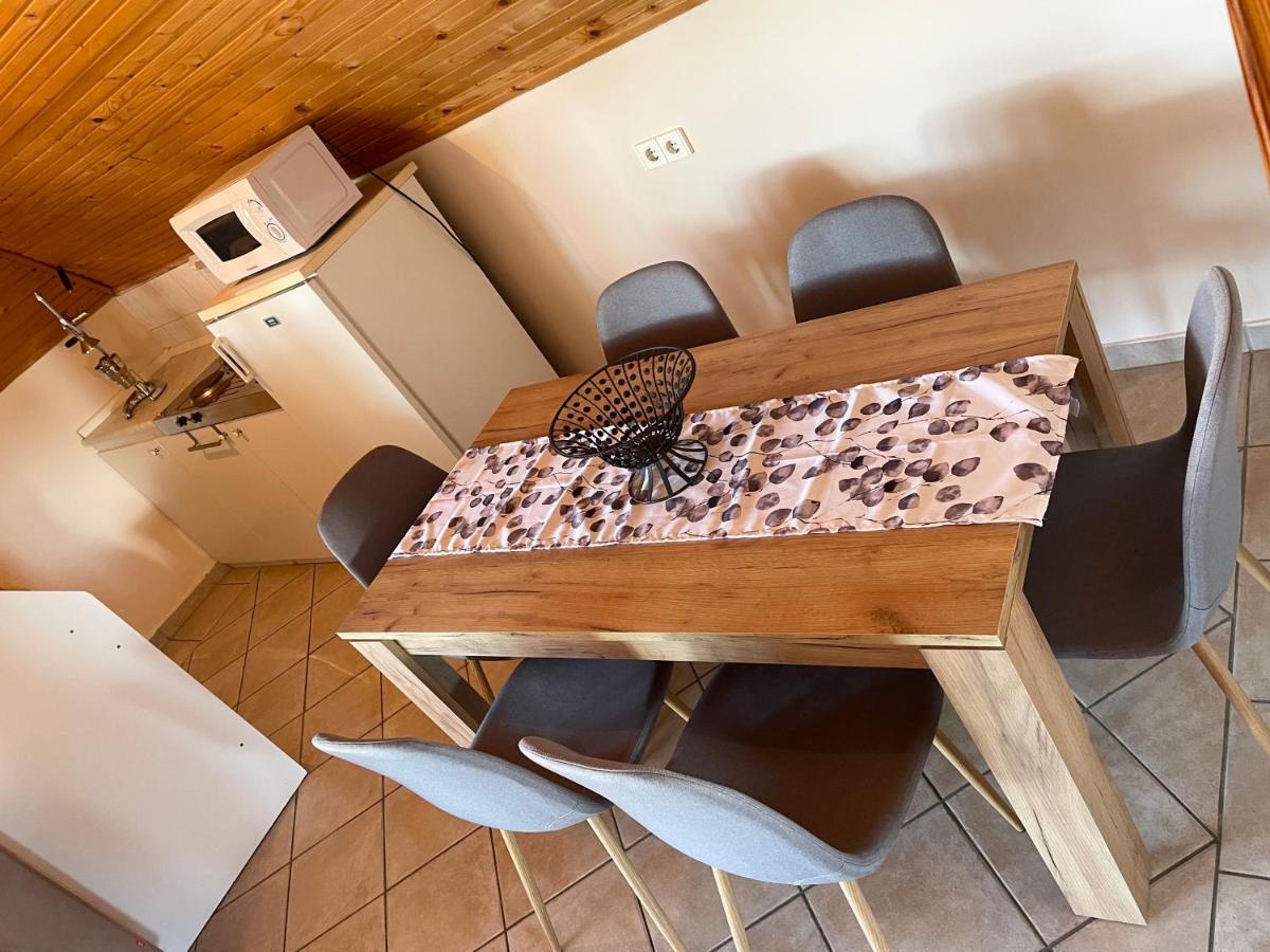 Esther Apartman Gyenesdiás Exteriér fotografie