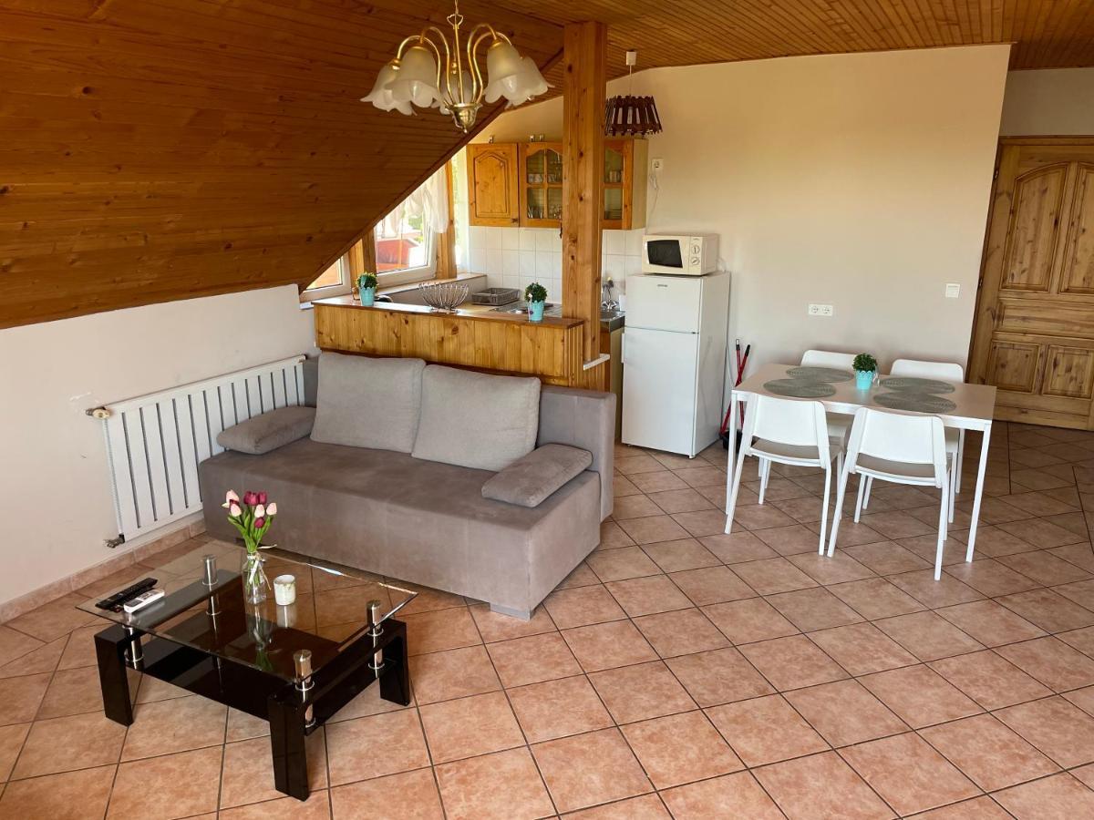 Esther Apartman Gyenesdiás Exteriér fotografie