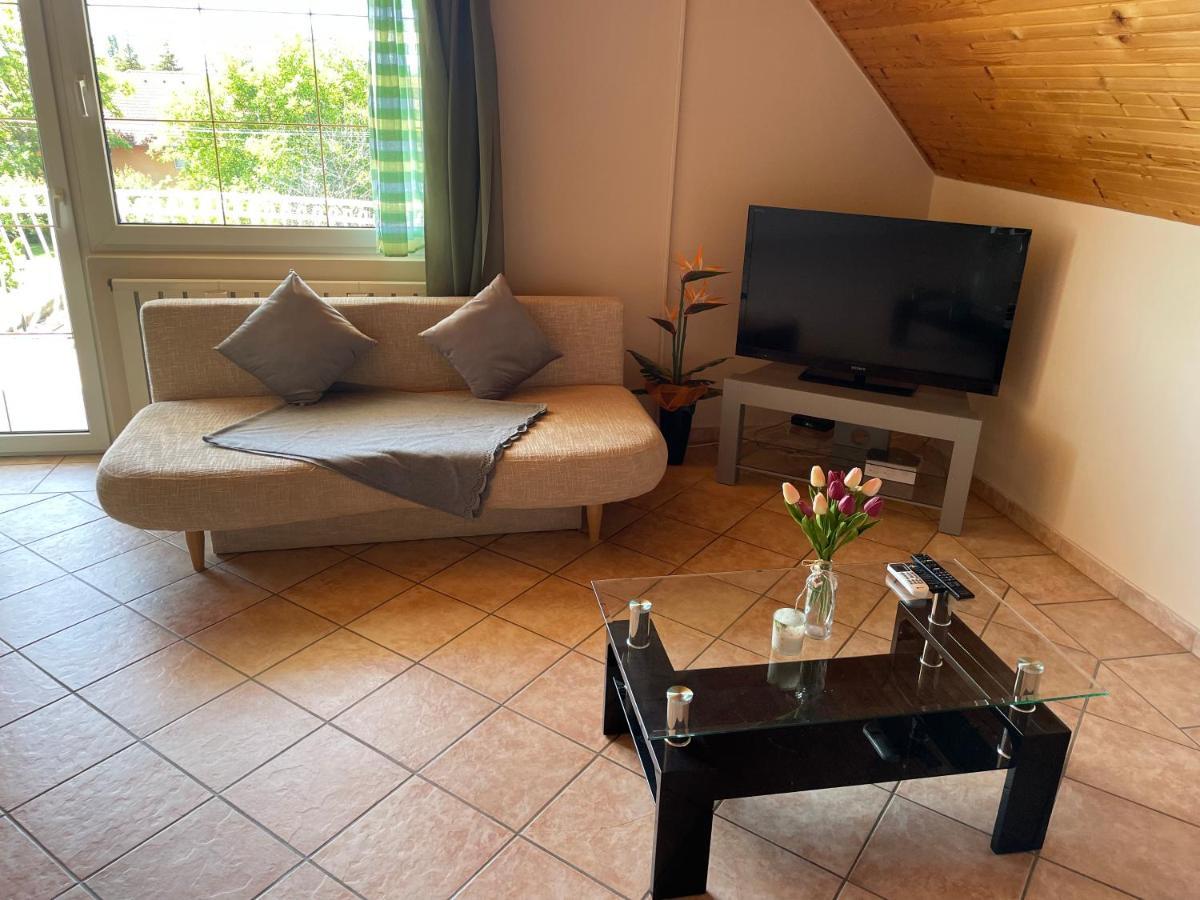 Esther Apartman Gyenesdiás Exteriér fotografie