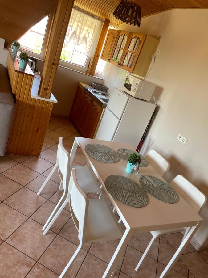 Esther Apartman Gyenesdiás Exteriér fotografie
