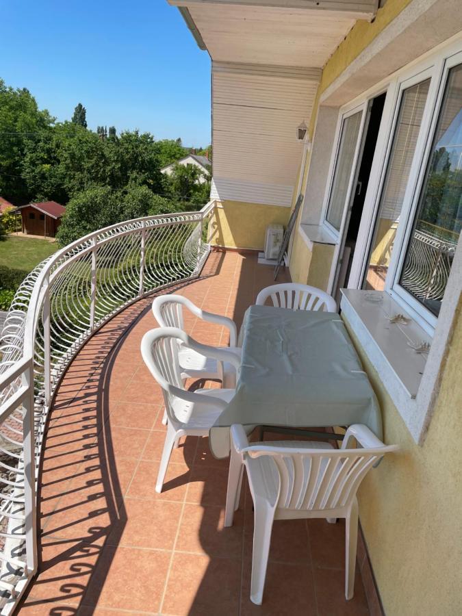 Esther Apartman Gyenesdiás Exteriér fotografie